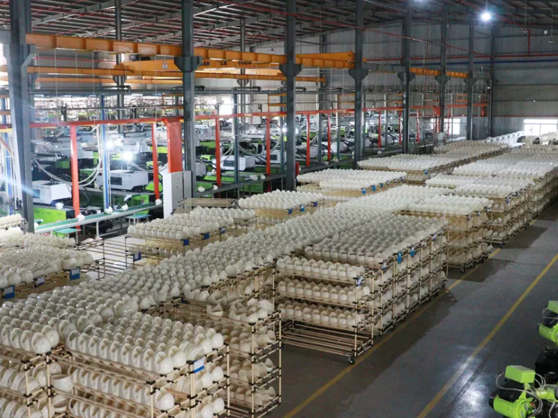 Công ty Á Châu chuyên sản xuất mũ bảo hiểm quà tặng chất lượng cao