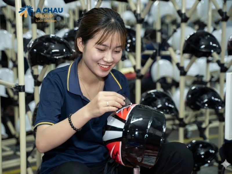 Công ty sản xuất nón bảo hiểm theo yêu cầu của doanh nghiệp