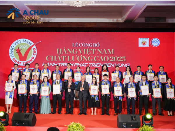 2 công ty thuộc tập đoàn quốc tế Á Châu nhận giải thưởng "Hàng việt nam chất lượng cao" do người dung bình chọn 2025 1 Lễ công bố giải thưởng hàng việt nam chất lượng cao do người tiêu dùng bình chọn