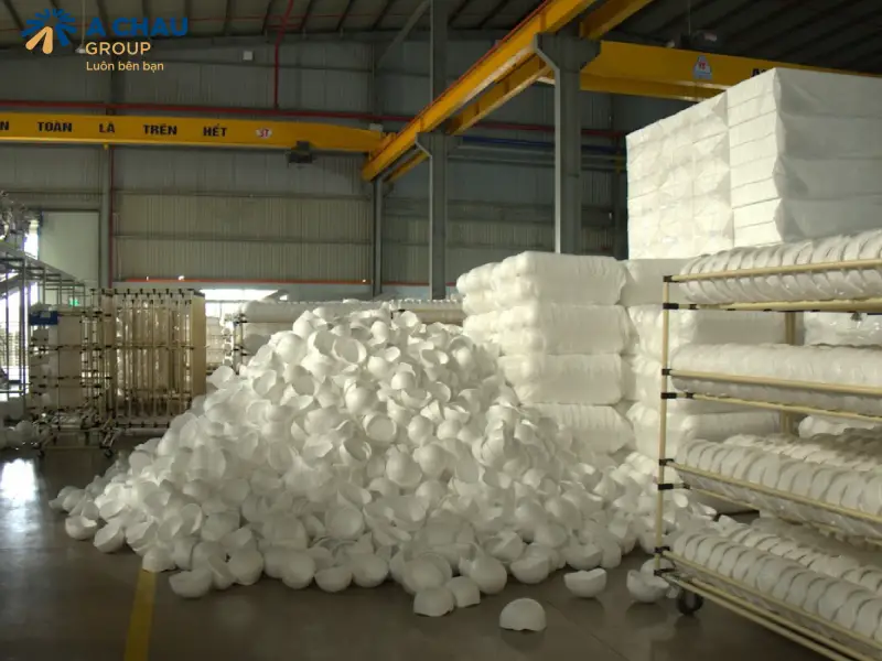 Báo giá mũ bảo hiểm quà tặng 2025 4 Lớp xốp được làm từ eps nên rất an toàn