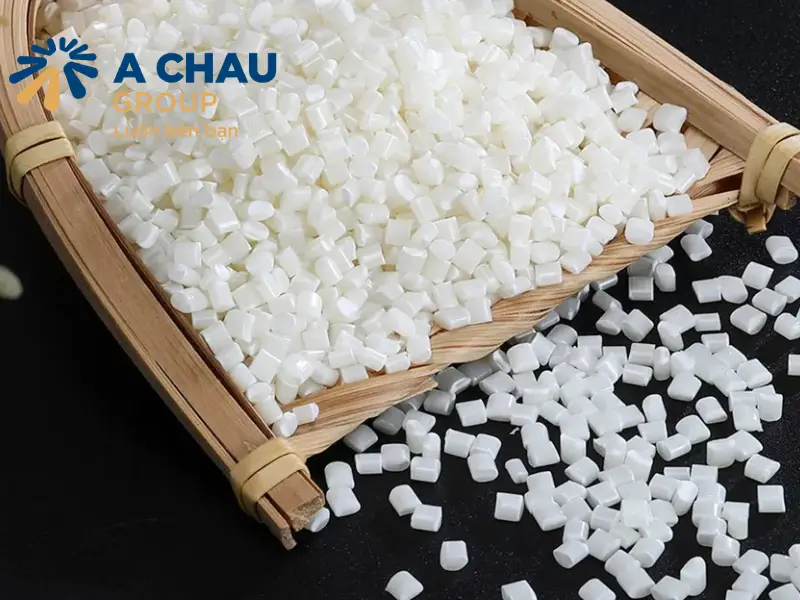 Á Châu- Công ty sản xuất nón bảo hiểm theo yêu cầu tại tphcm 4 Vỏ nón bảo hiểm được làm bằng nhựa abs nguyên sinh