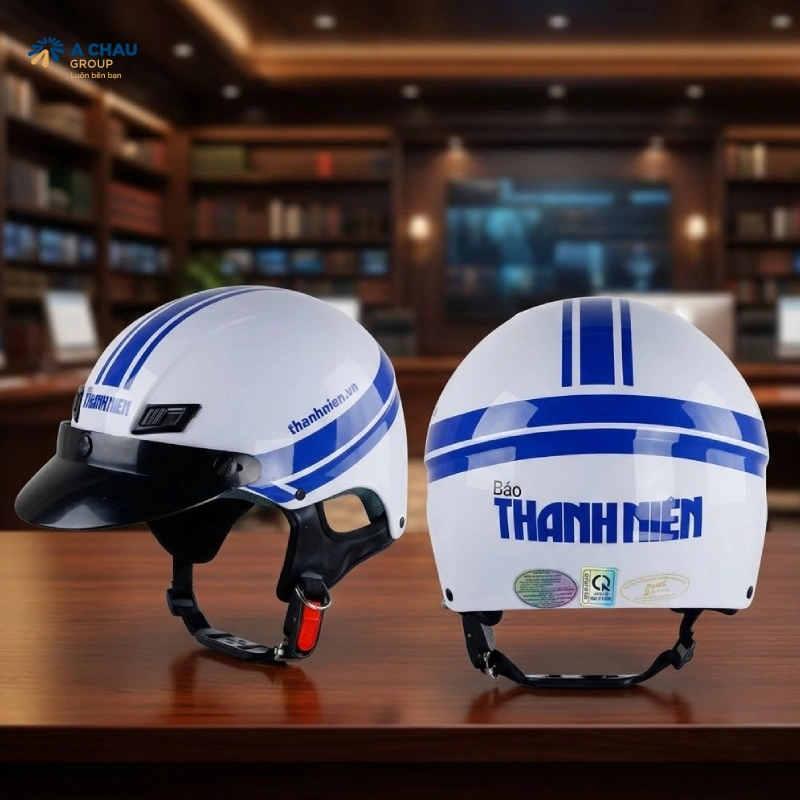 Mũ bảo hiểm in logo giá tận xưởng, ưu đãi giảm tới 25% 12 Nón bảo hiểm in logo thanh niên