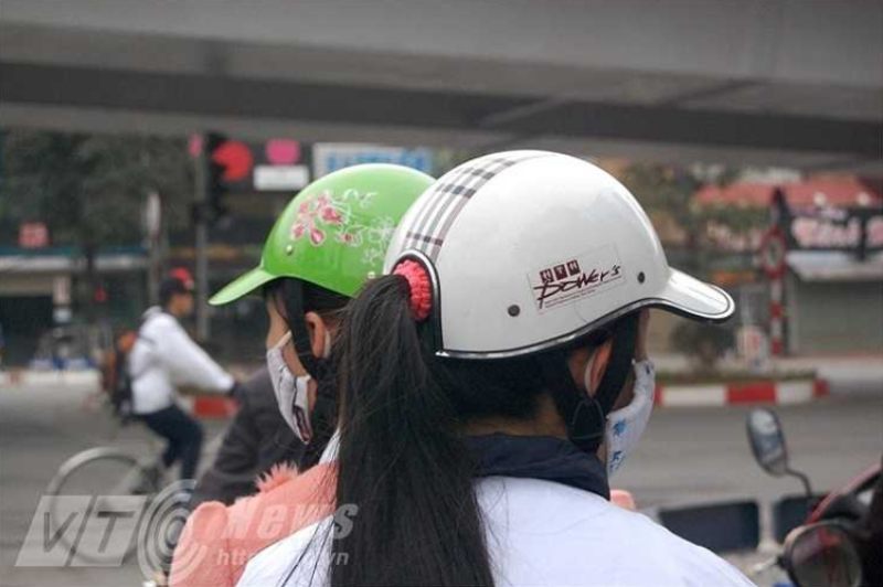 Đội mũ bảo hiểm lưỡi trai có bị phạt không? 3 Tổng hợp các loại mũ bảo hiểm bị cấm vì không có tem kiểm định chất lượng