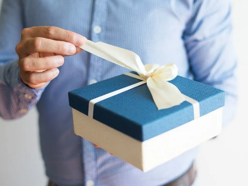 Mua quà Tết doanh nghiệp cần lưu ý những gì? 2 Phân loại đối tượng nhận quà trước khi quyết định mua quà tết doanh nghiệp