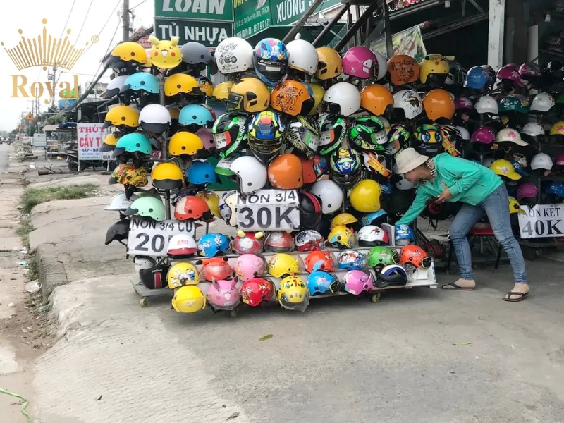 Mũ bảo hiểm an toàn là gì? 6 Thực trạng buôn bán mũ bảo hiểm kém chất lượng tràn lan trên thị trường