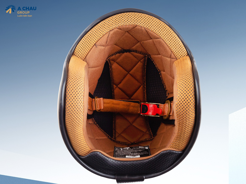 5 bước vệ sinh mũ bảo hiểm đúng cách tại nhà 2 Tháo lớp lót nón để vệ sinh mũ bảo hiểm