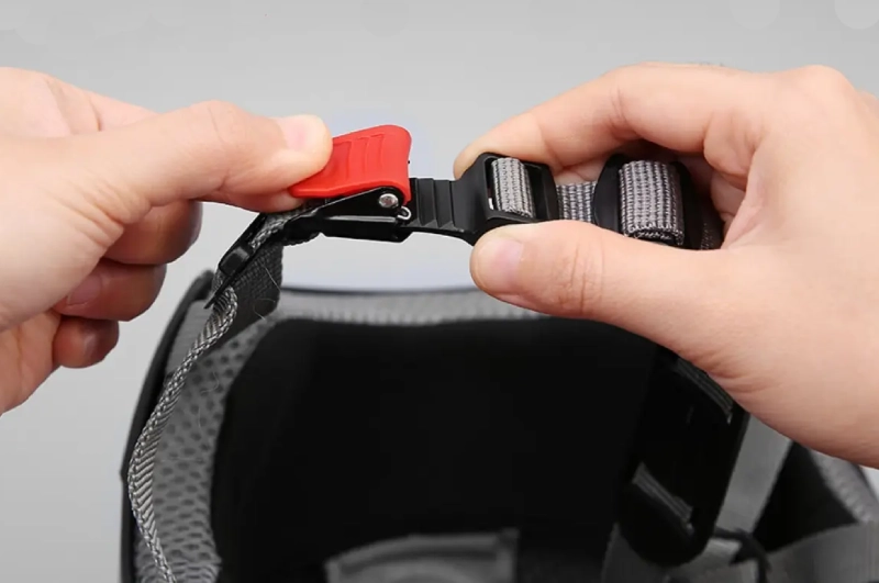 Hướng dẫn 5 cách làm mới nón bảo hiểm đơn giản tại nhà 4 Bảo dưỡng định kỳ cũng là cách làm mới nón bảo hiểm hiệu quả