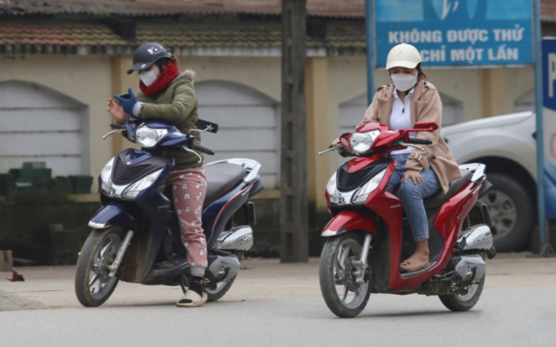 Đội mũ bảo hiểm lưỡi trai có bị phạt không? 5 Đội mũ bảo hiểm lưỡi trai thời trang không đảm bảo an toàn