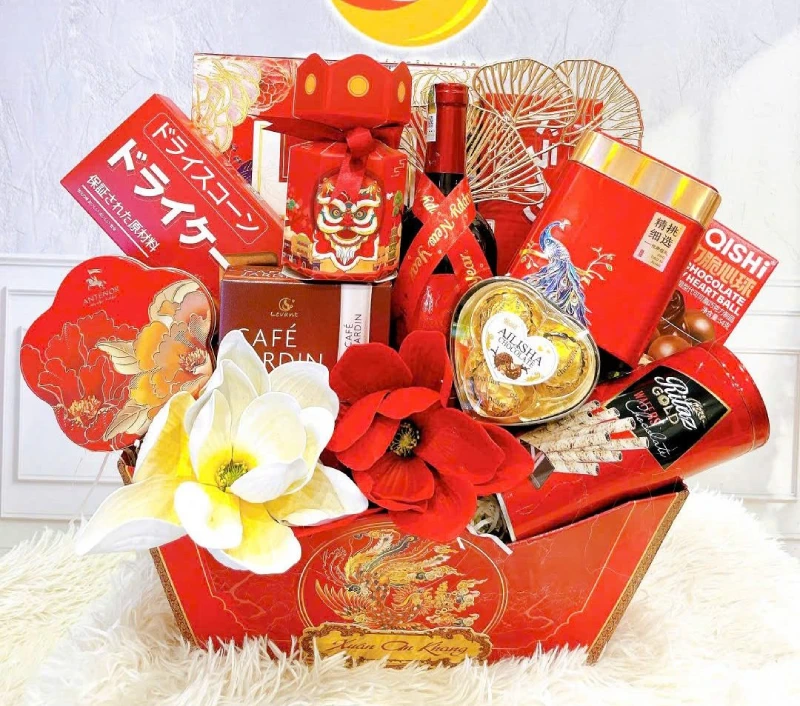 3 món quà tặng cuối năm cho nhân viên nên mua nhất 7 Giỏ quà tết món quà tặng cuối năm cho nhân viên cực kỳ thích hợp