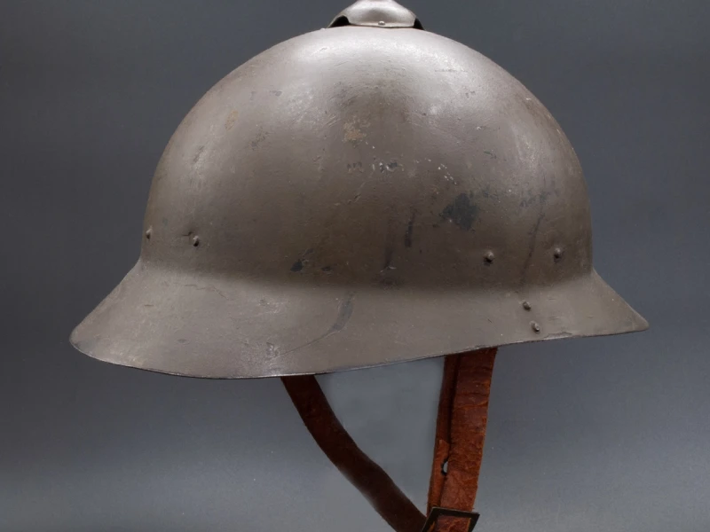 Lịch sử phát triển mũ bảo hiểm quà tặng 1 Lịch sử phát triển mũ bảo hiểm quà tặng xuất phát từ mũ giáp dành cho binh lính