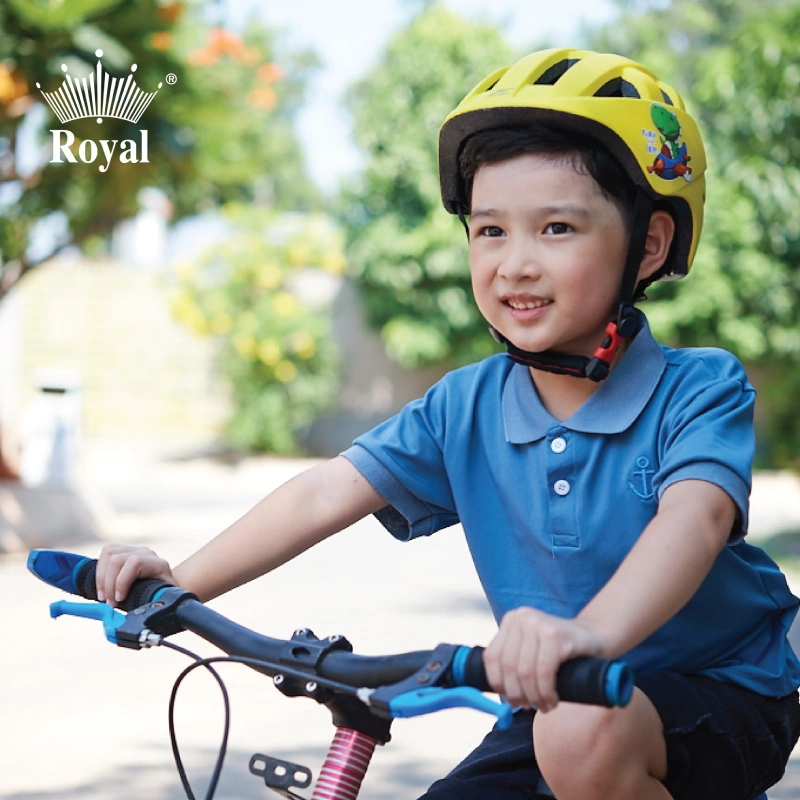 Tổng hợp 9 lợi ích của việc đội mũ bảo hiểm 5 Người lớn đội mũ bảo hiểm thường xuyên sẽ tạo thành thói quen tốt cho trẻ em