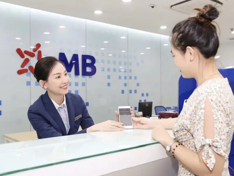 Lý do ngân hàng và công ty bảo hiểm chọn mũ bảo hiểm làm quà tặng? 1 Lý do ngân hàng và công ty bảo hiểm lựa chọn mũ bảo hiểm để làm quà tặng vì có sự tương đồng cốt lõi giá trị