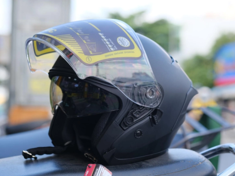 21 mẫu mũ bảo hiểm nữ đẹp nhất hiện nay 20 Mũ bảo hiểm thời trang cho nữ cá tính ROC R09