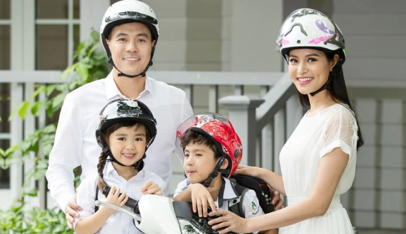 5 lợi ích khi doanh nghiệp tặng nón bảo hiểm in logo 4 Tặng nón bảo hiểm in logo ai cũng có thể dùng được