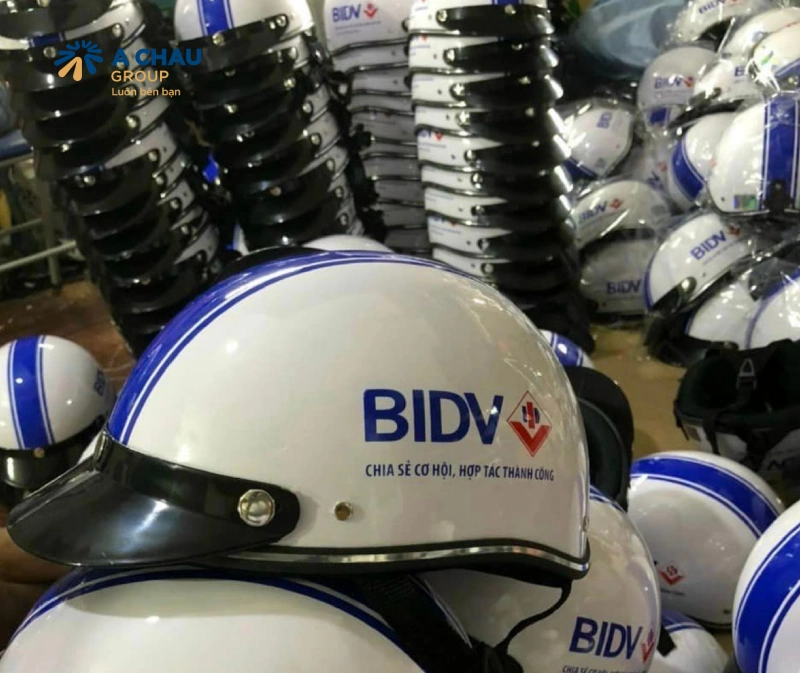 Đặt mũ bảo hiểm in logo làm quà tặng doanh nghiệp tại tphcm ở đâu tốt nhất