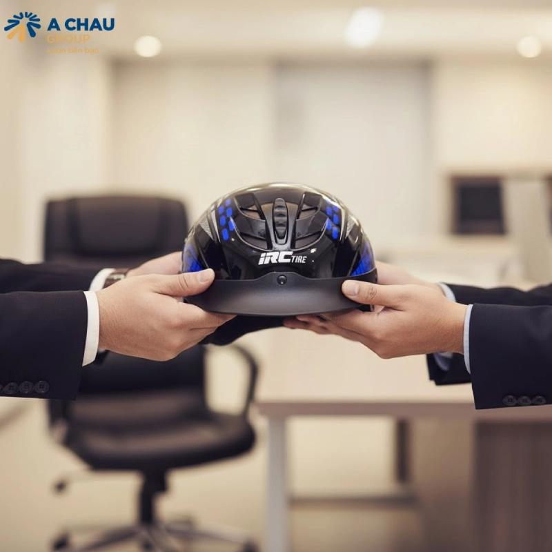 Khi nào doanh nghiệp nhỏ dùng mũ bảo hiểm quảng bá thương hiệu