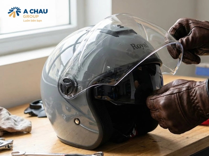 Cách gắn kính vào nón 3/4 chắc chắn