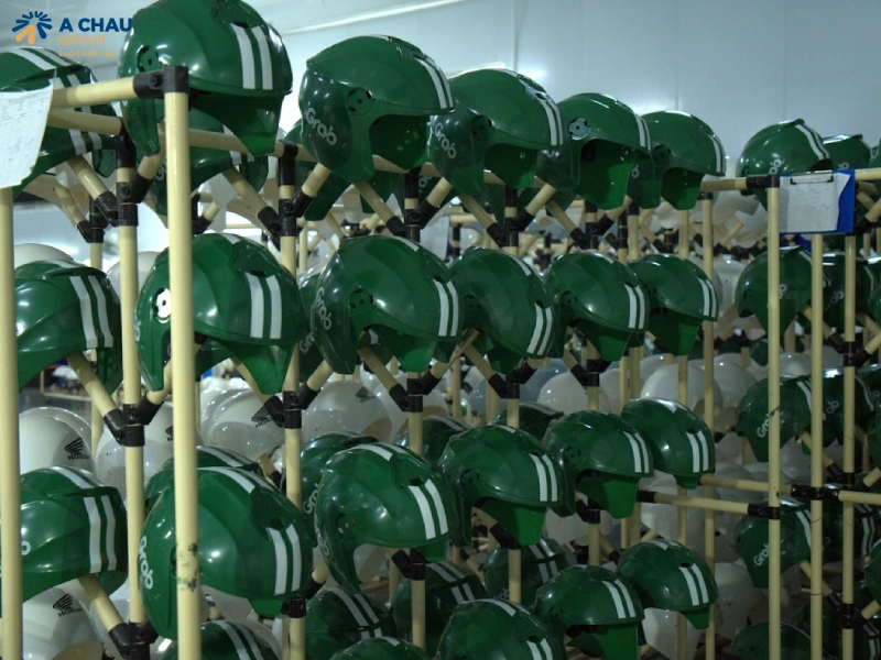 Mẫu sơn nón bảo hiểm theo yêu cầu