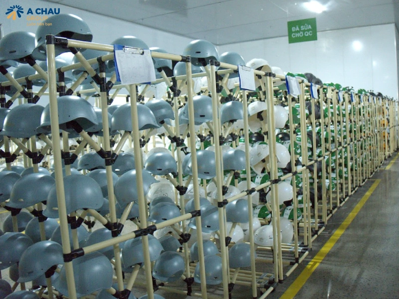 Mẫu sơn nón bảo hiểm theo yêu cầu doanh nghiệp