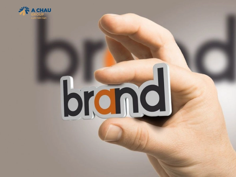 Sử dụng mũ bảo hiểm quà tặng giá rẻ khiến uy tín thương hiệu của doanh nghiệp bị ảnh hưởng nghiêm trọng