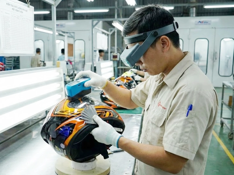 Kiểm tra chất lượng sơn và bề mặt hoàn thiện