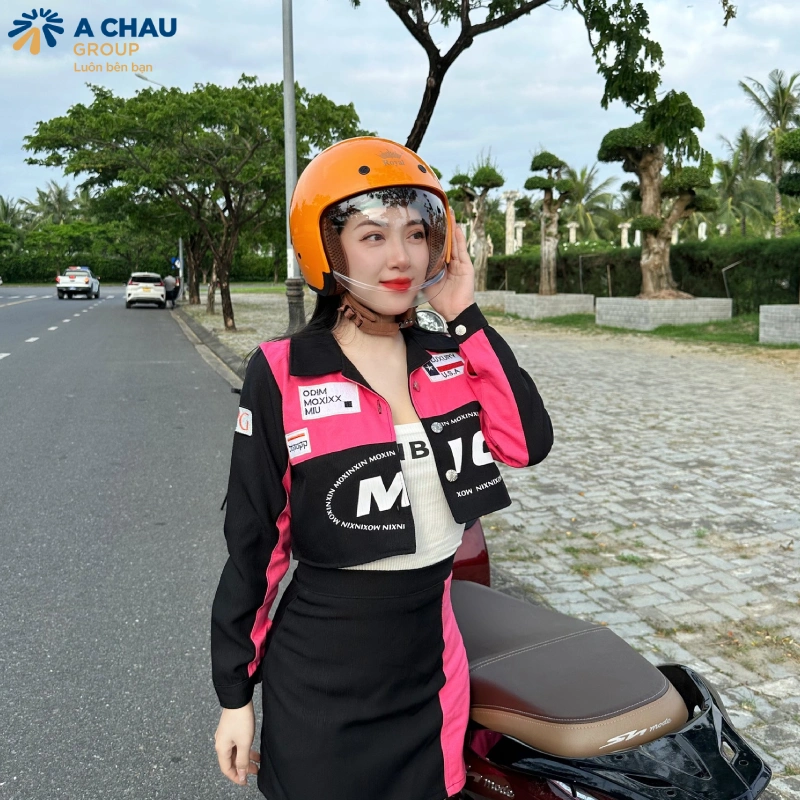 Mũ bảo hiểm 3/4 có kính cho nữ Royal M139