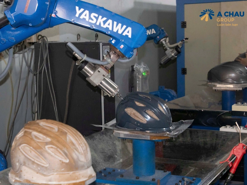 Tiến hành sản xuất mẫu và ký hợp đồng