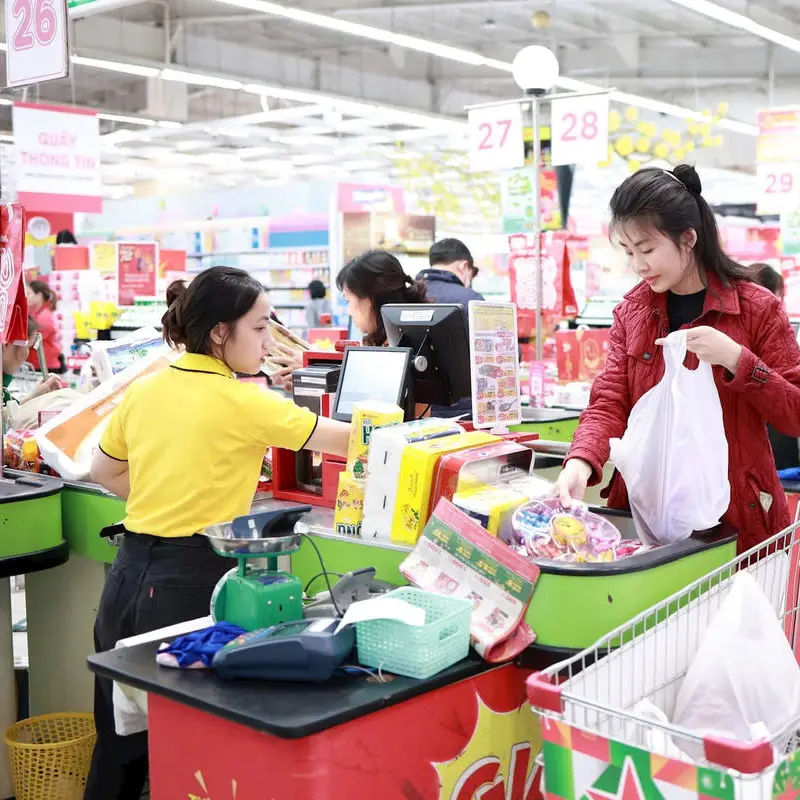 Những ngành nghề phù hợp nhất với mũ bảo hiểm quảng cáo 7 Ngành hàng tiêu dùng nhanh và bán lẻ rất phù hợp với mũ bảo hiểm quảng cáo