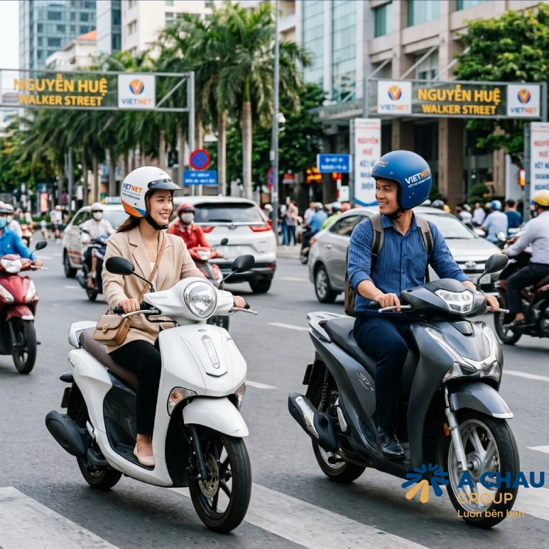 Mũ bảo hiểm in logo thương hiệu giúp thương hiệu xuất hiện lặp lại mỗi ngày