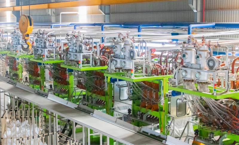 Sở hữu hệ thống nhà máy quy mô lớn cùng dây chuyền sản xuất hiện đại,