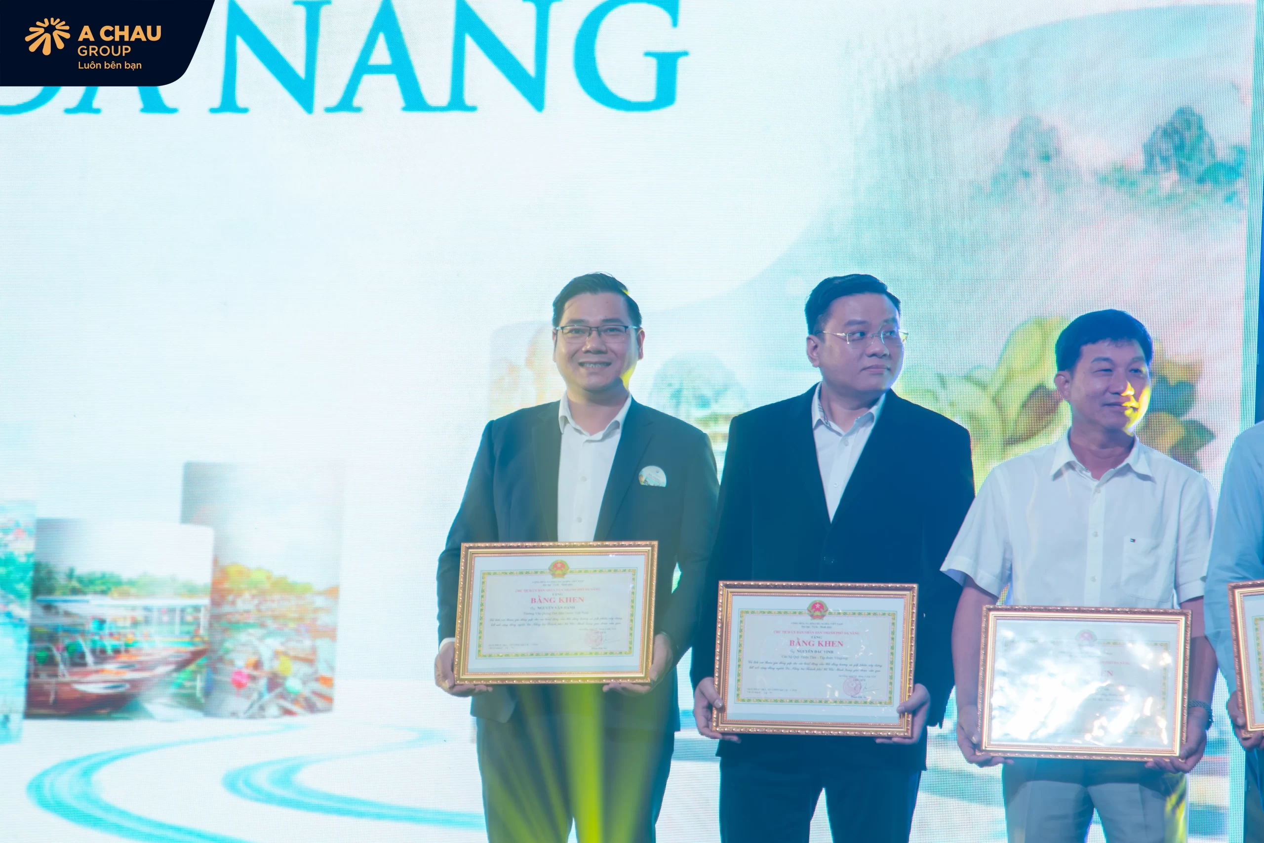 Tổng Giám đốc Mai Văn Thuận được vinh danh vì đóng góp cho cộng đồng