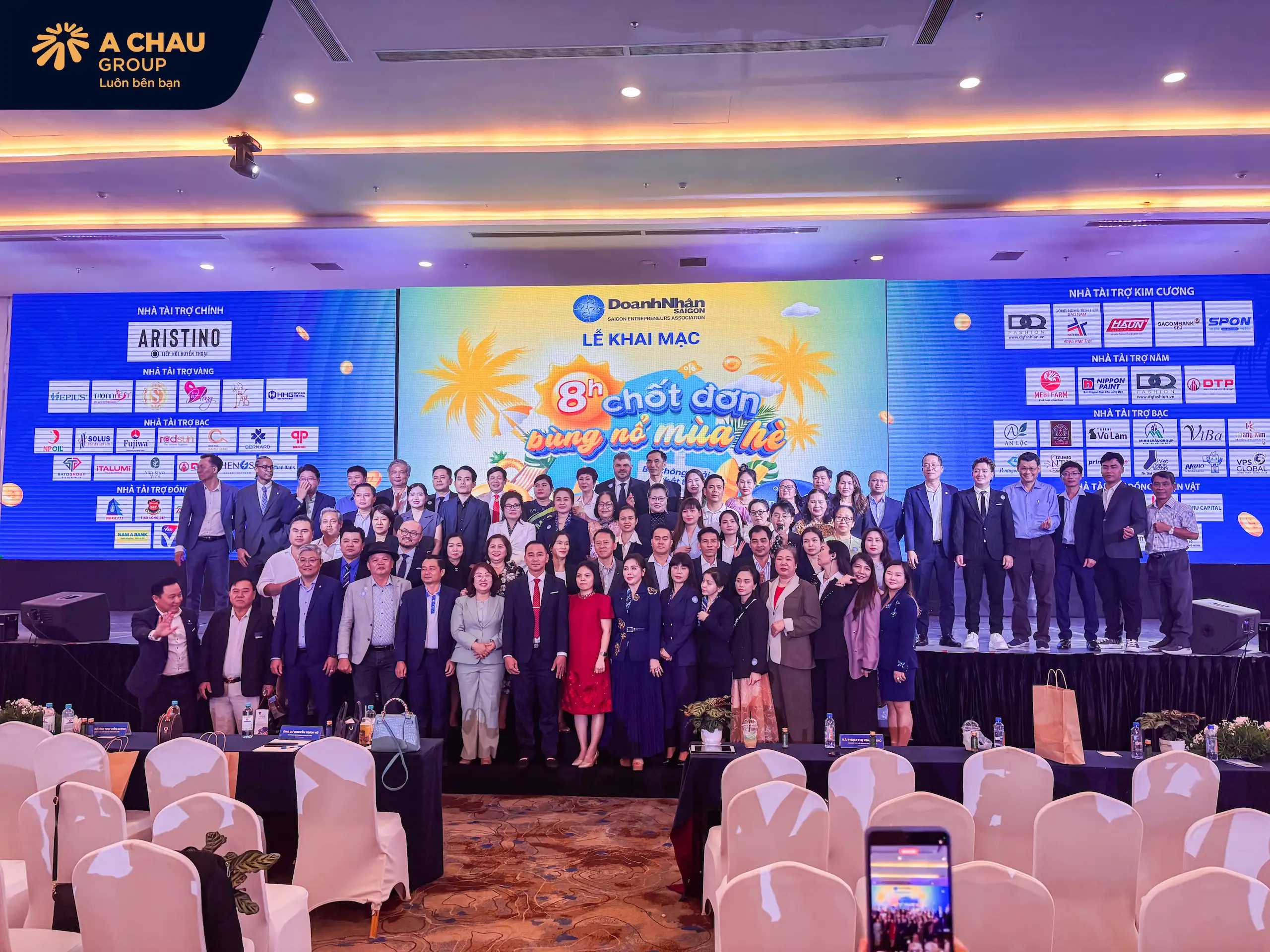 Á Châu Group mang giải pháp branding qua nón bảo hiểm đến sự kiện “8H Chốt Đơn – Bùng Nổ Mùa Hè 2026”