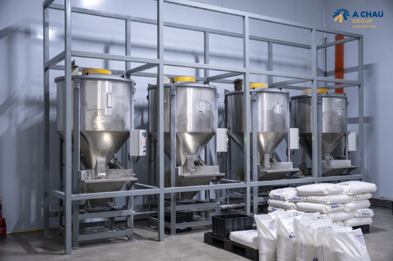 Hình ảnh nhà máy sản xuất nón bảo hiểm đạt chuẩn chất lượng cao